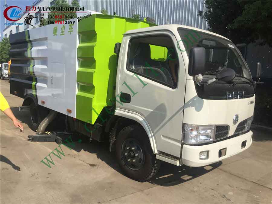 干式吸尘车